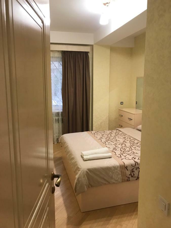 Comfortable Apartment In Center Jerevan Eksteriør billede